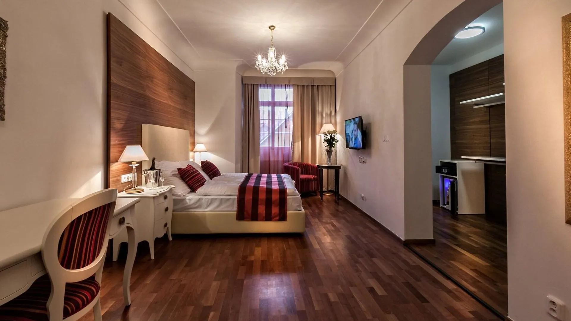 ****  Little King Hotel U Malvaze Praga República Checa