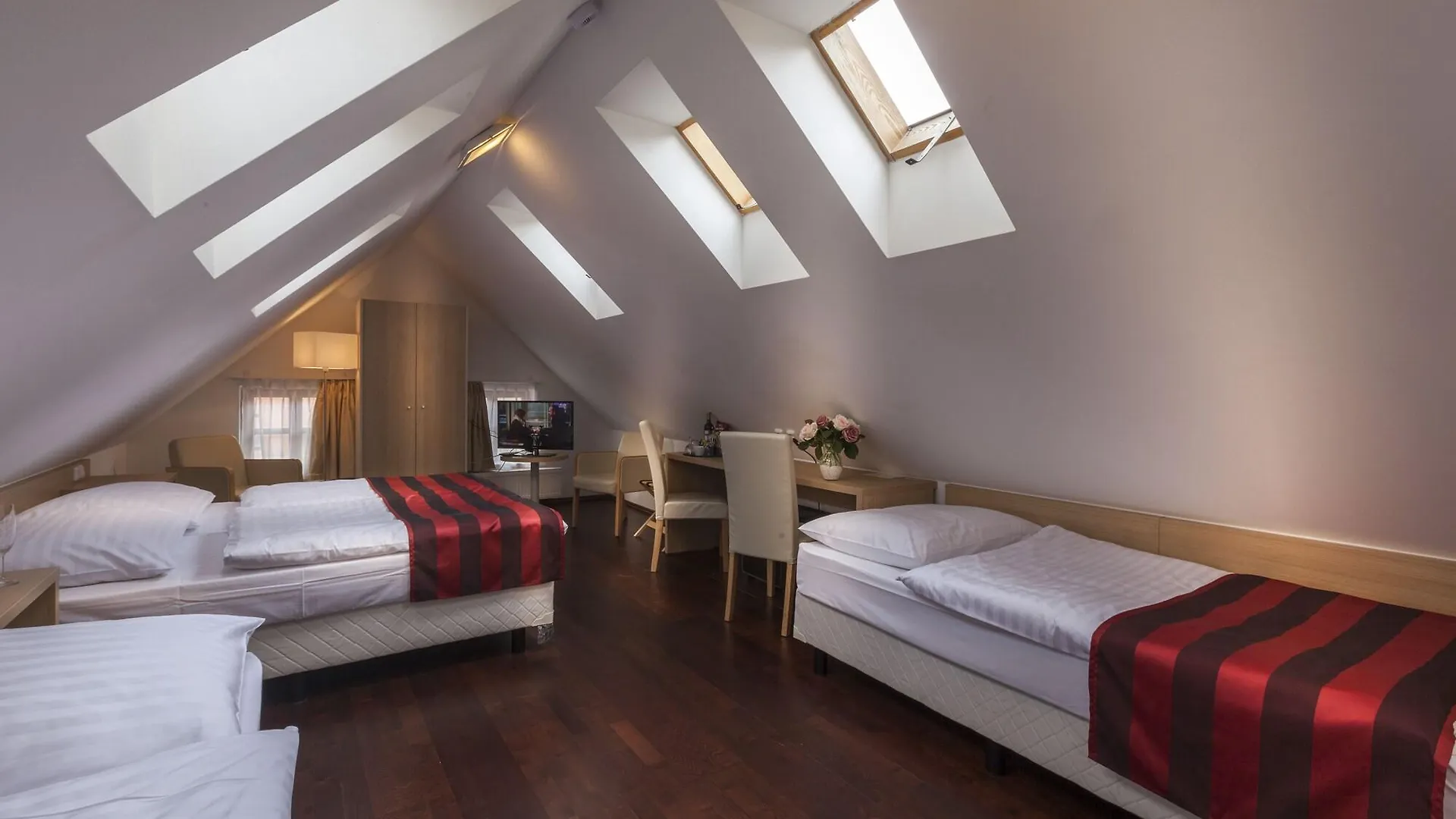 Little King Hotel U Malvaze Praga