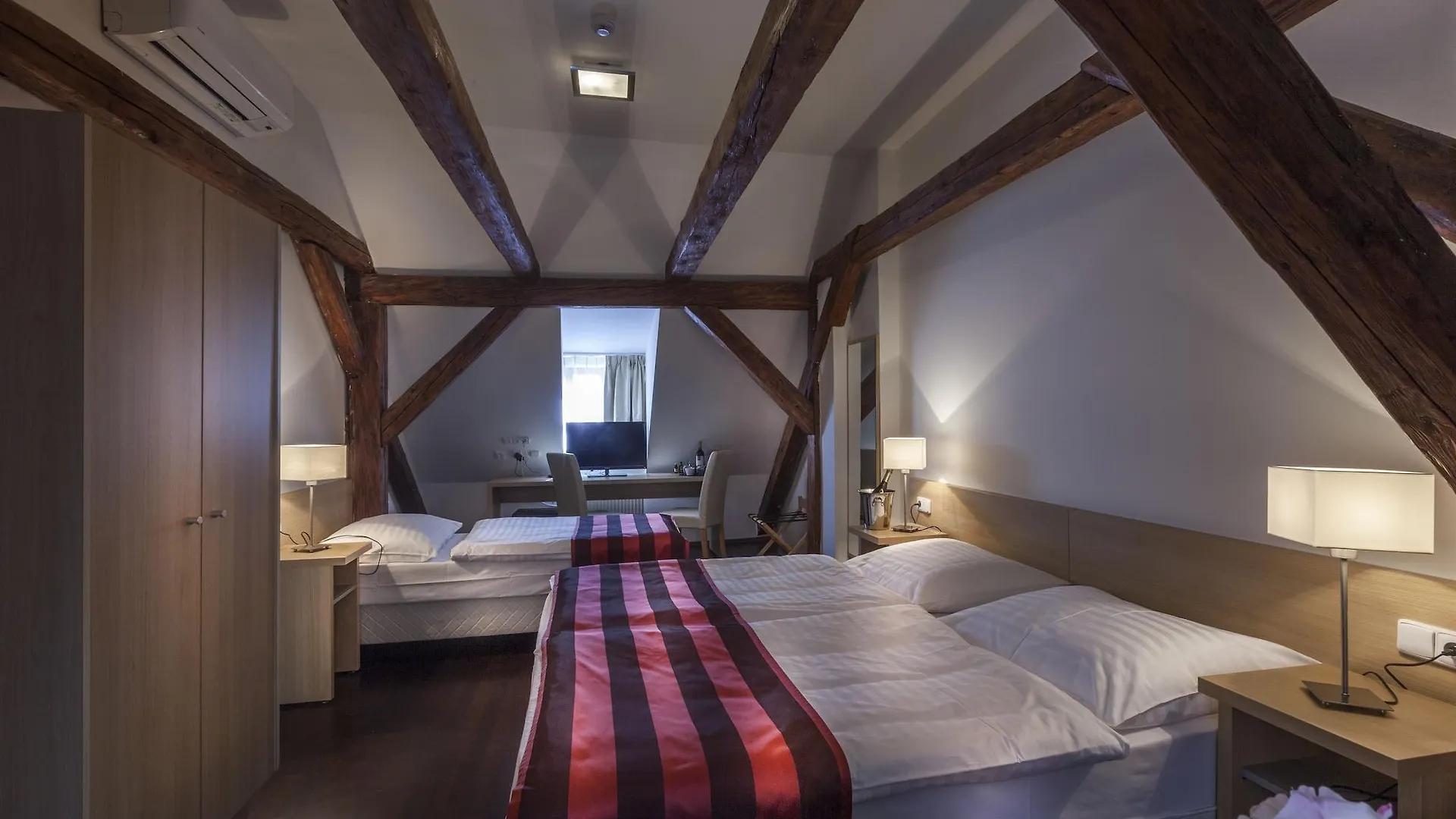Little King Hotel U Malvaze Praga