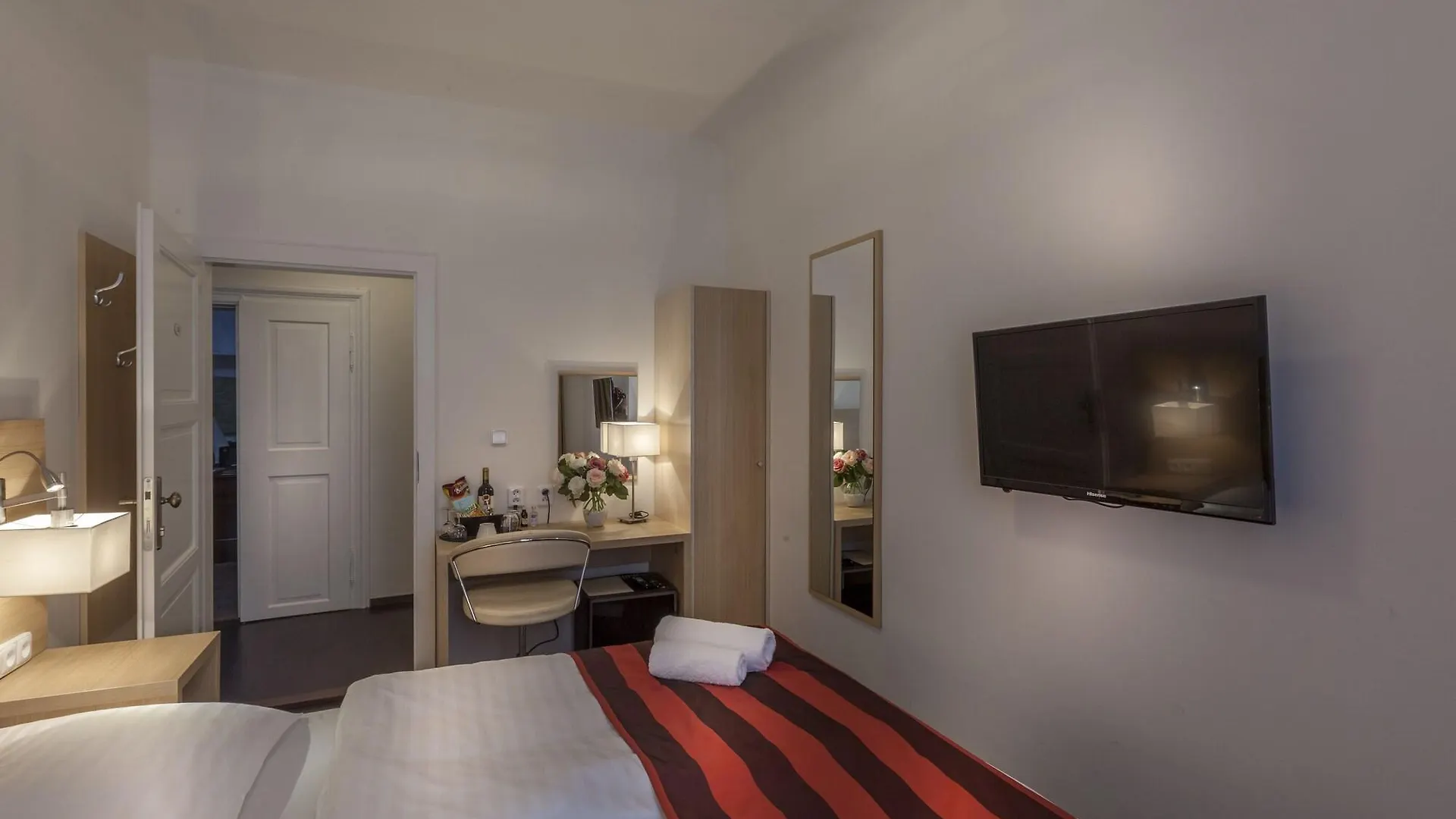 Little King Hotel U Malvaze Praga