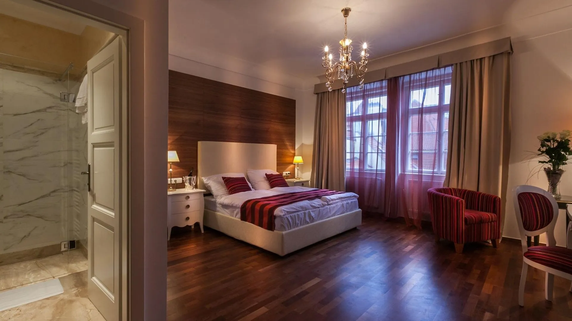 ****  Little King Hotel U Malvaze Прага Чехия