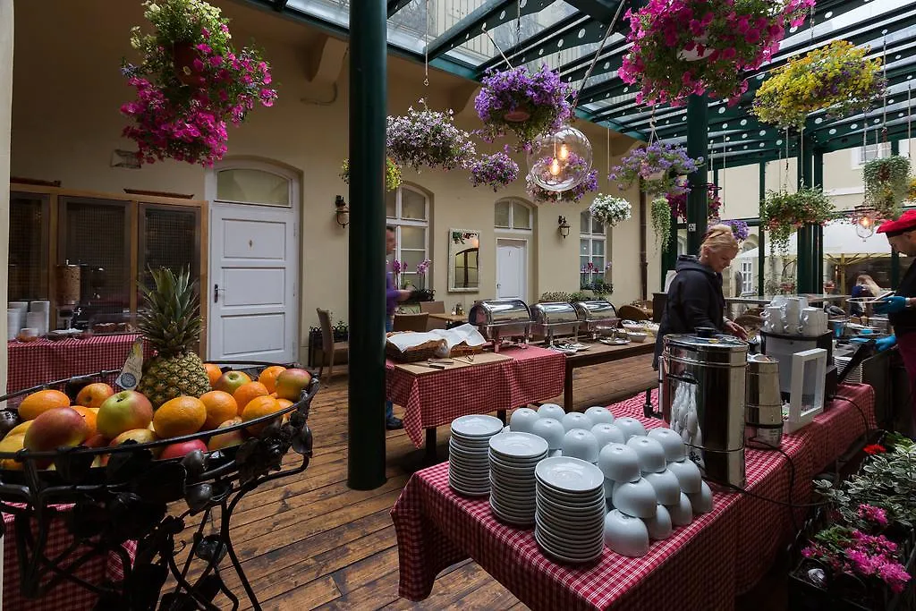 Little King Hotel U Malvaze Praga