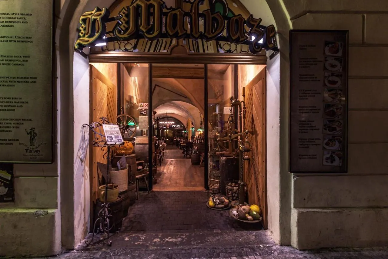 Little King Hotel U Malvaze Прага Чехия