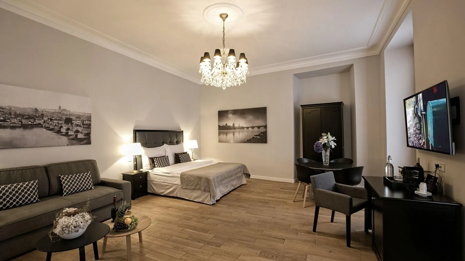 Little King Hotel U Malvaze Prague