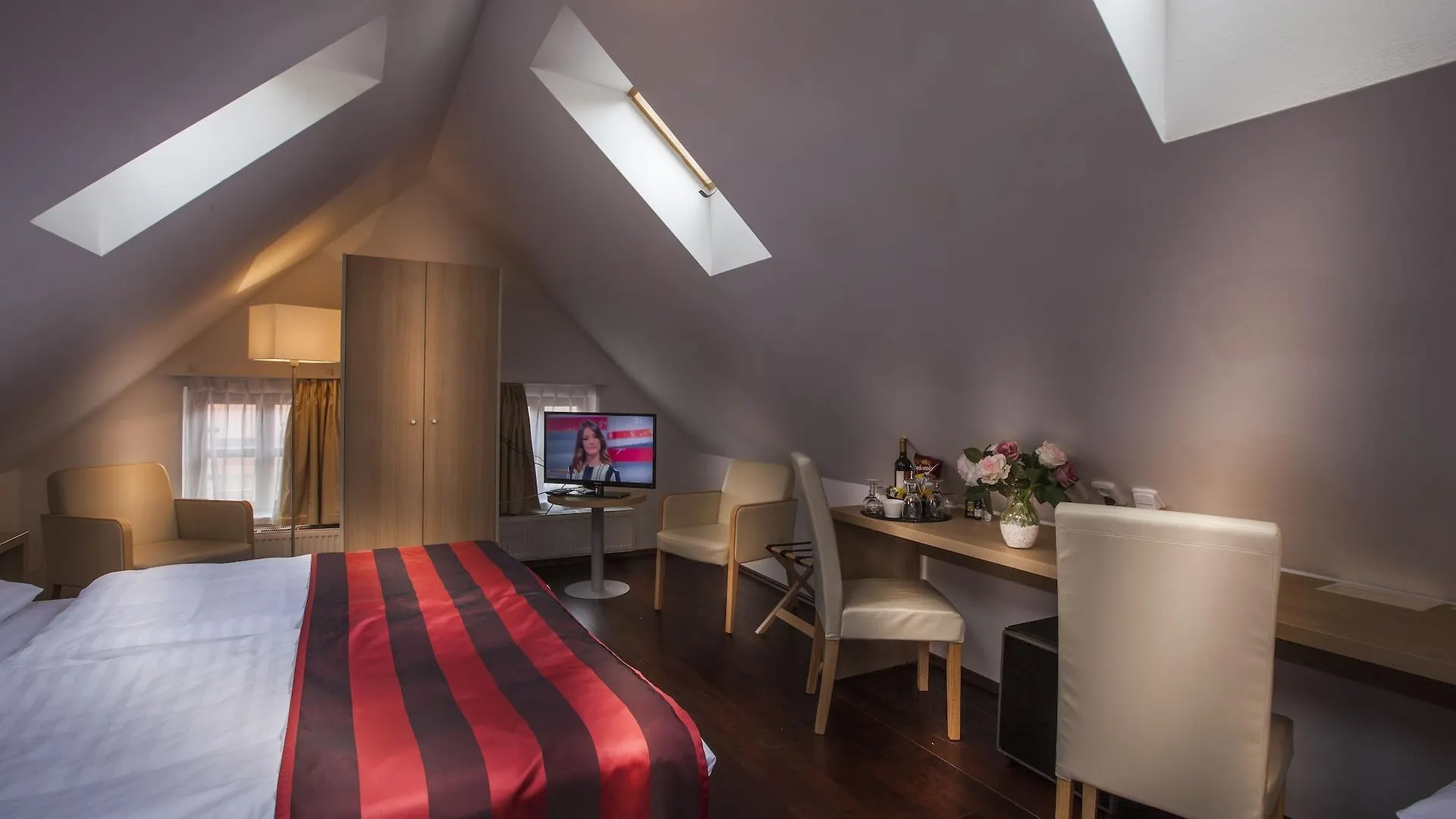 Little King Hotel U Malvaze Prague 4*,  Czech Republic