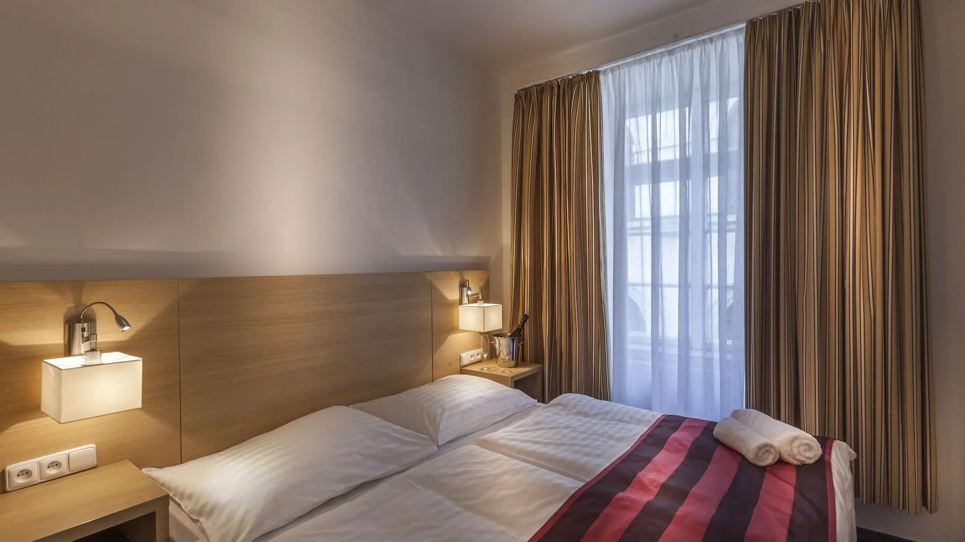 ****  Little King Hotel U Malvaze Prague Czech Republic