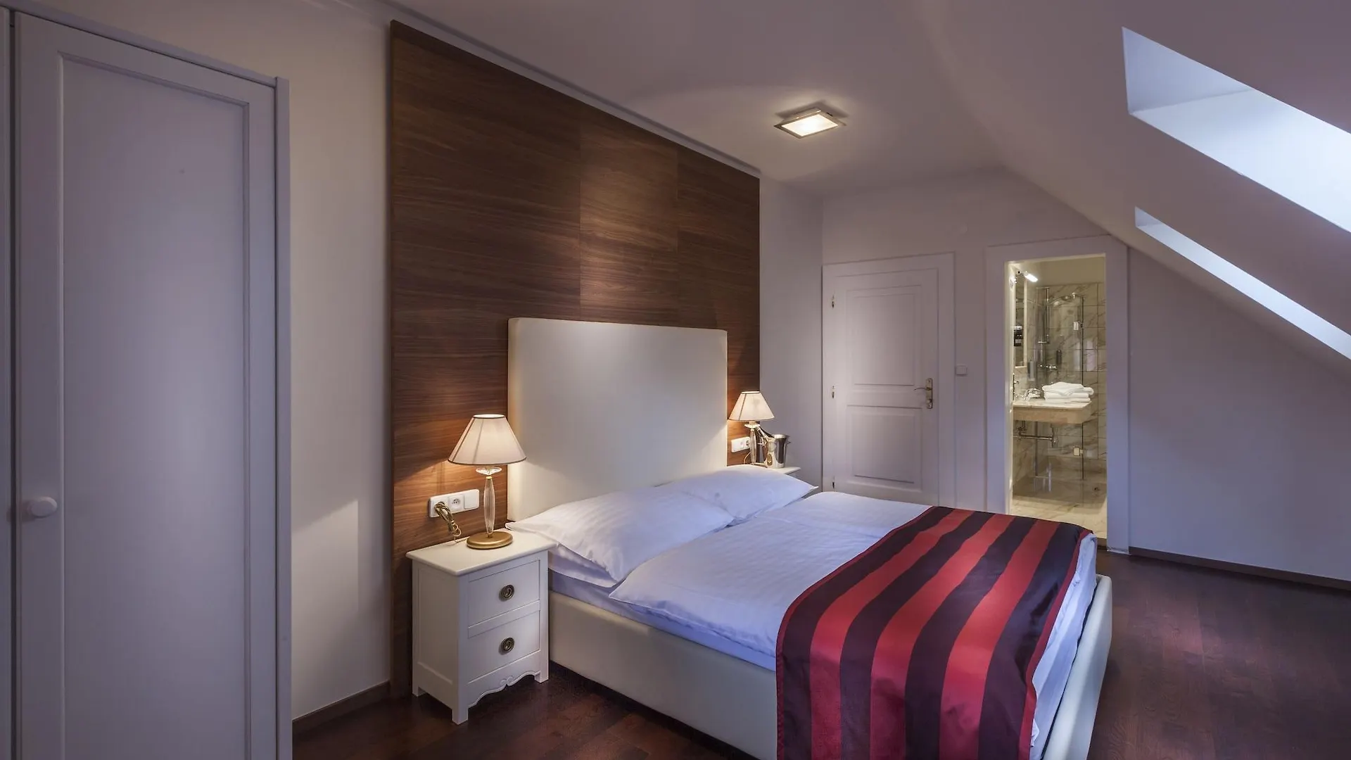 Little King Hotel U Malvaze Prag